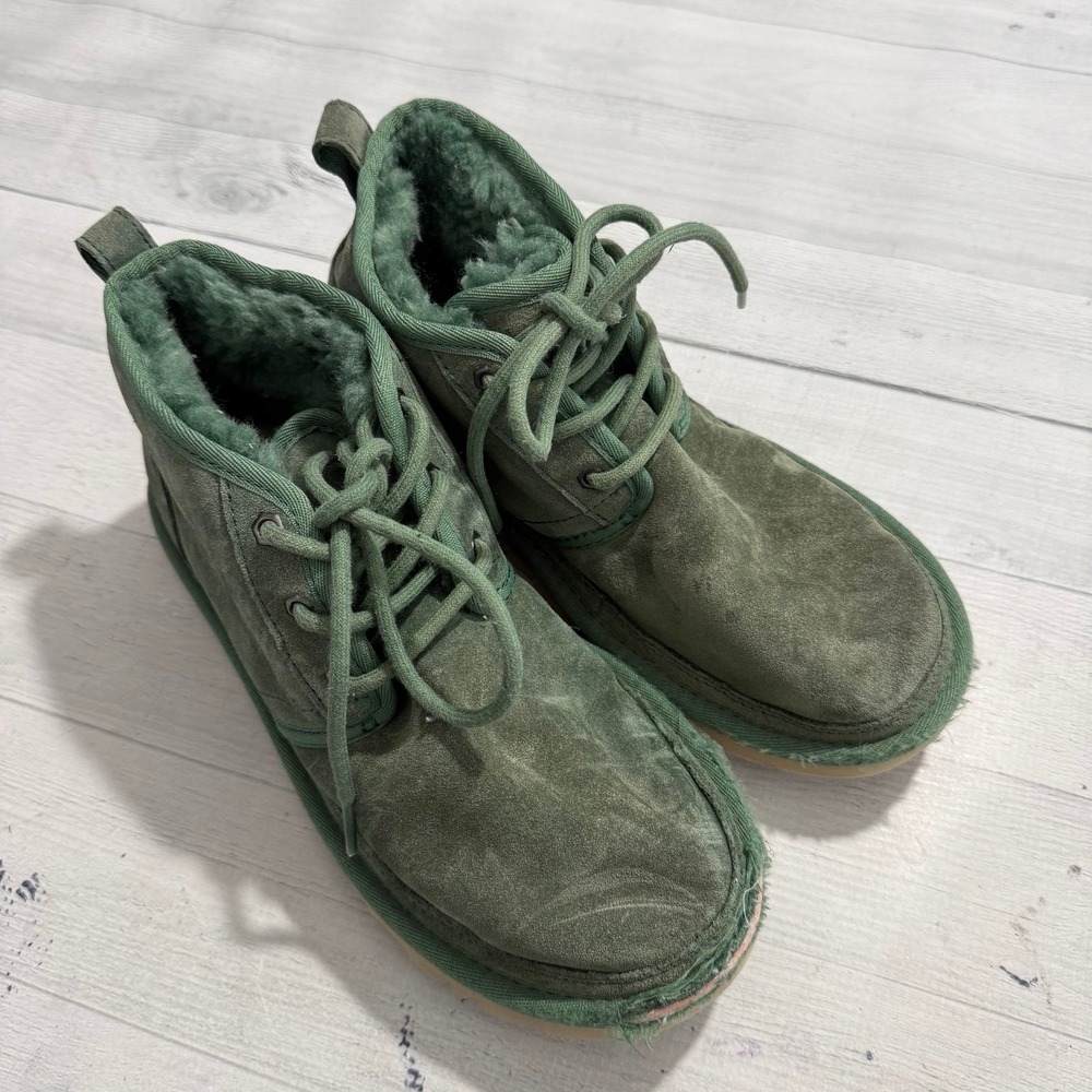 UGG Men's Neumel boots green mens size 8